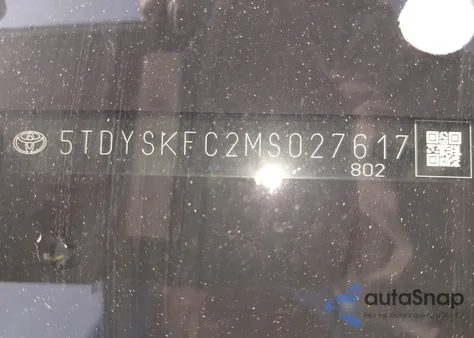 2021 Toyota Sienna Xle z USA, uszkodzony, nr VIN 5TDYSKFC2MS027617